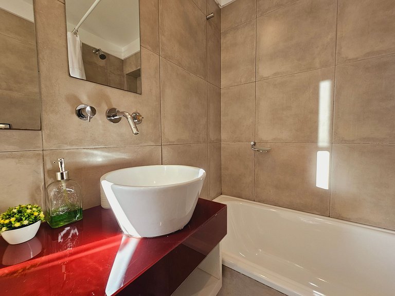 2 Ambientes de Ensueño en Recoleta: Amplitud y Belleza en Ca