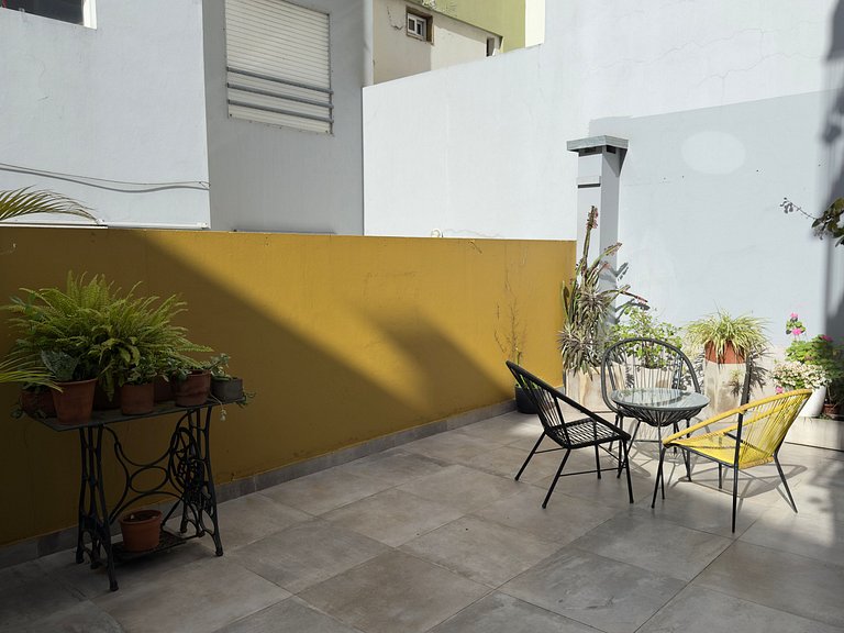 Luminoso 2 amb. con terraza exclusiva en primer piso